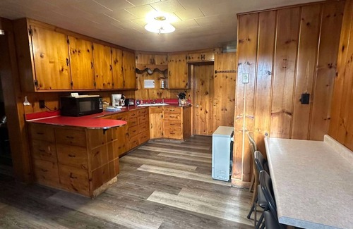 Alma Cabin | Woodland Retreat next to the Mississippi River