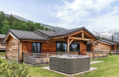 Ayent Ski Chalet | Woodland Village