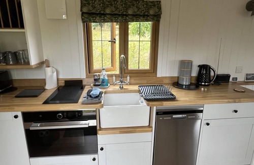 Alfriston Cabin | Woodpecker Hill - apple orchard in Alfriston