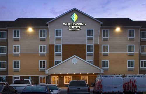 Romeoville Hotel | WoodSpring Suites Chicago Romeoville