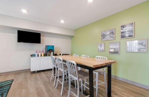 Tamarac Hotel | WoodSpring Suites Tamarac