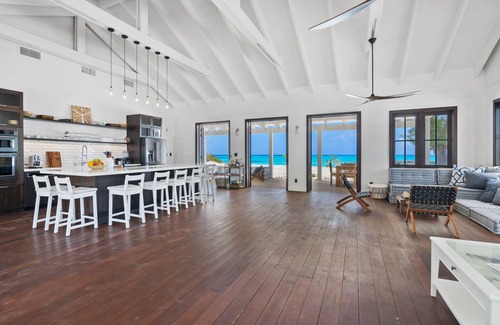 Forbes Hill Villa | Woodstar Beach House – oceanfront villa with private beach