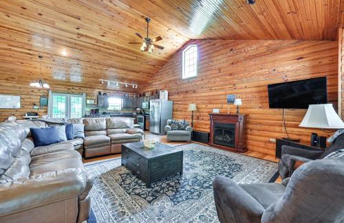 Sloans Valley House | Woodsy Kentucky Escape with Game Room and Lake Access!