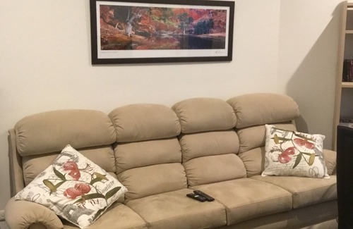 Boronia House | Work from home in a two bedroom self contained luxury apartment with Netflix