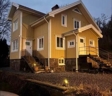 Save Apartment | Workers Home Near Volvo with 8 Beds