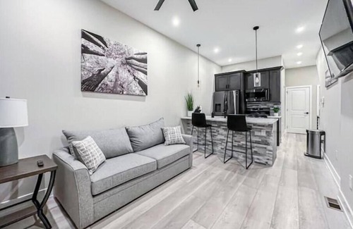 Graduate Hospital Apartment | WOW! 2-BD/2BA Retreat WiFi, Central Air, and Laundry Prime Philly Location!
