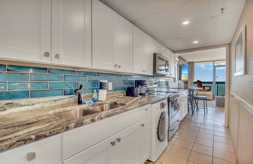 Myrtle Beach Condo | WOW/CORNER/OCEANFRONT/END CONDO/WASHER/DRYER/4TH FLOOR