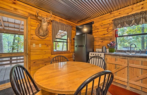 Golden Cabin | Wright City Cabin w/ Fire Pit + Forest Views!