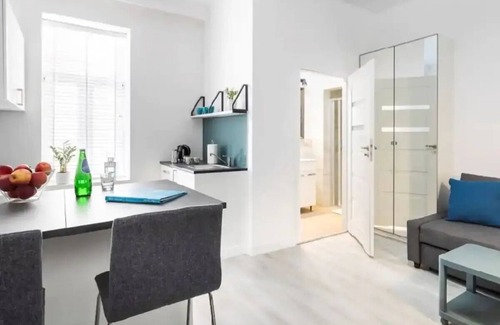 Srodmiescie Południowe Apartment | Wspólna 54A - studio apartment in City Center