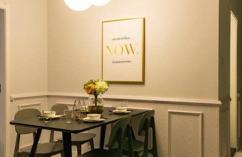 Wuhan Apartment | Wuhan Wuchang·Qunxingcheng Square · Locals Apartment 00121920