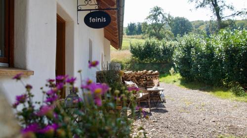 Kirchstetten Apartment | wundervoll eben - CHALETS & PLÄTZE voller WUNDER - NOTSCHKERL & FEINIS