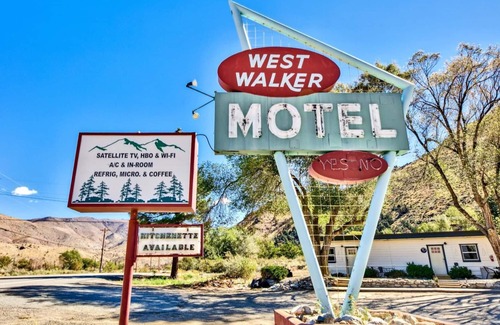 Walker Hotel | WWM 5 · 5 Swim, fish, hike+ the Eastern Sierras WWM 5