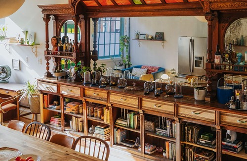 Fells Point Apartment | Wyatt's Saloon Guest House 2