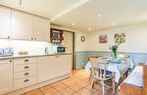 Grosmont House | WYCHWOOD, pet friendly, character holiday cottage in Grosmont
