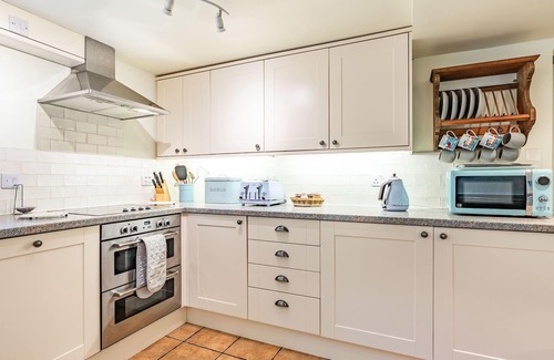 Grosmont House | WYCHWOOD, pet friendly, character holiday cottage in Grosmont