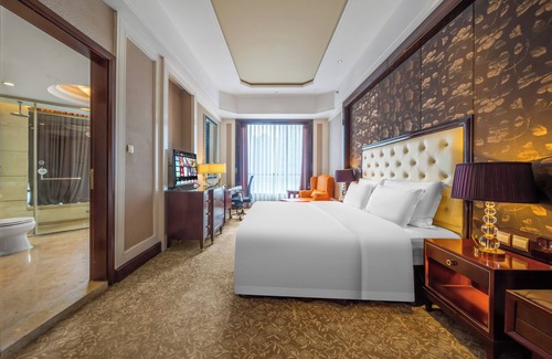 Chengdu Hotel | Wyndham Grand Plaza Royale Palace Chengdu