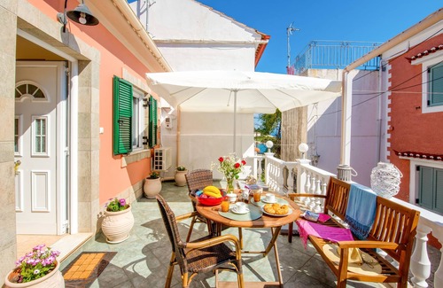 Gaios House | Xenia House: In Gaios, Renovated, Lovely, A/C, WiFi