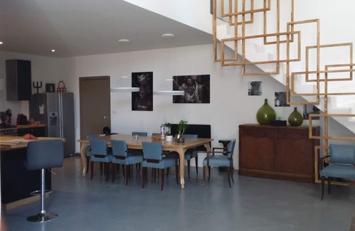 Pompignac House | XIXth century residence for 14 people nestled in the heart of Entre-Deux-Mers