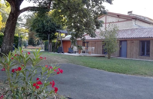 Pompignac House | XIXth century residence for 14 people nestled in the heart of Entre-Deux-Mers