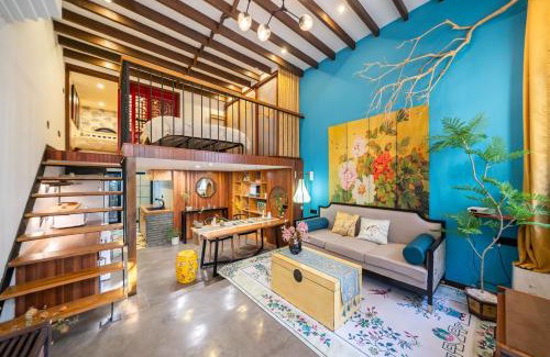 Downtown Shanghai Apartment | Xizhi B&B & Chinese-style courtyard
