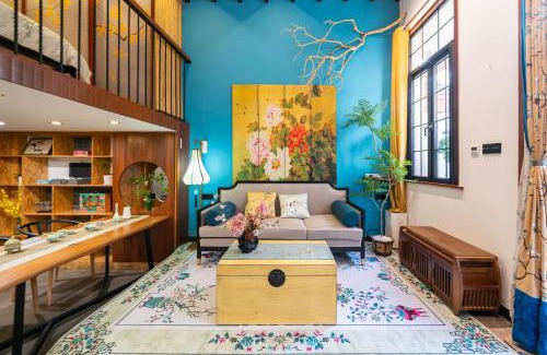 Downtown Shanghai Apartment | Xizhi B&B & Chinese-style courtyard
