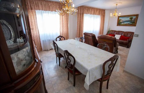 Frixe House | Xorda House