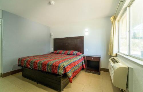 Marshall Hotel | Xpress Inn & Extended Stays