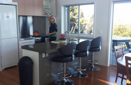 Great Barrier Island Apartment | XSPOT Cliff 4WD holiday apartment for two - Spectacular 270° Hauraki Gulf views