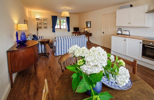 Llanengan House | Y Betws - Two Bedroom House, Sleeps 4
