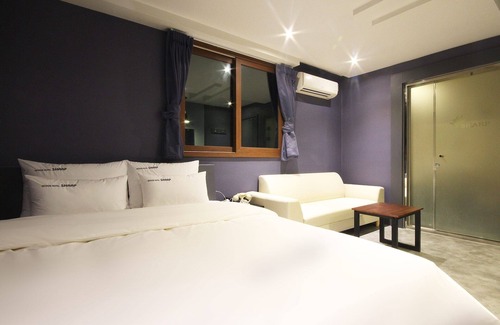 Yangsan Hotel | Yangsan Deokgye Sharp