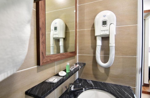 Bandar Baru Permas Jaya Hotel | YANGTZE HOTEL 长江酒店