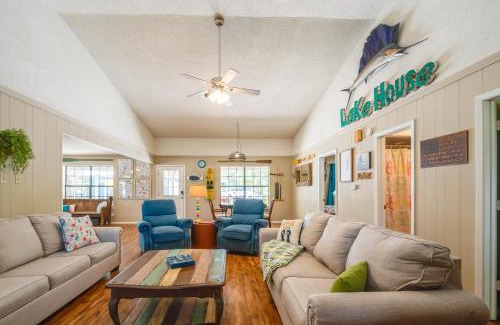 Chico House | Yard, Dock and Boat Slip Lake Bridgeport Cabin!