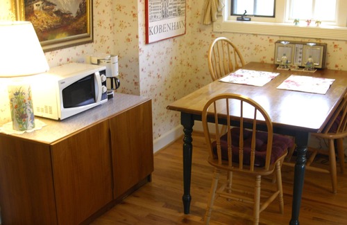 Ferndale House | Ye Olde Danish Inn