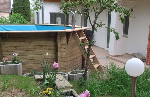 Dobrokoz House | Year-round holiday home with swimming pool and whirlpool. Dogs welcome!