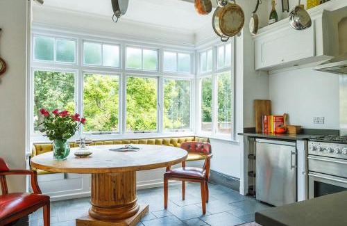 Cheltenham Apartment | Yellow Door