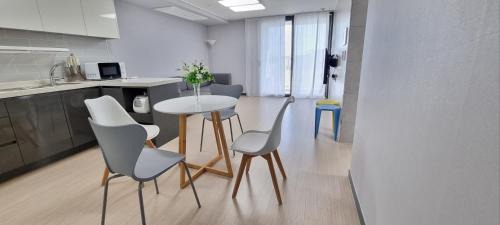 Yeosu Apartment | Yeosu U-Bless Terrace Ocean View