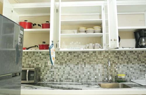 Camperdown Apartment | Yhavarees Comfy Oasis 2-bed Aprt- Central & Secure