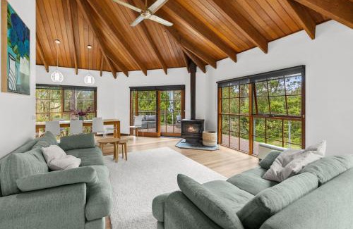 Aireys Inlet House | Yirrip House Nestled on the edge of National Park
