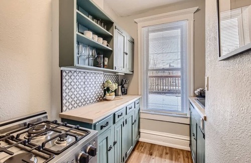 Congress Park Apartment | York by Modern Midstay/3 Blocks to Cheesman #SY2