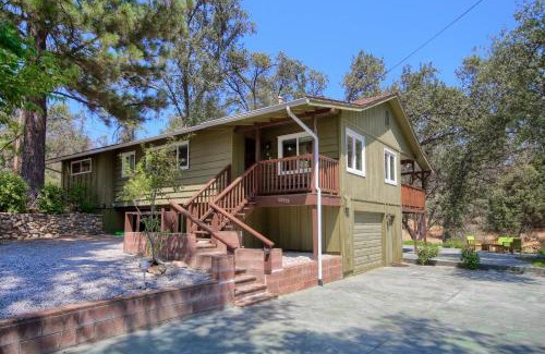 Yosemite Forks House | Yosemite Corner w NEW game room/Hot Tub/EV more
