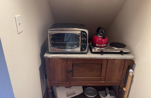 Oakhurst Apartment | Yosemite Dreams Garden Suite. Pet Friendly!