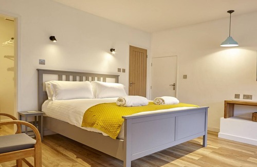 Southville Villa | Your Apartment The Mural