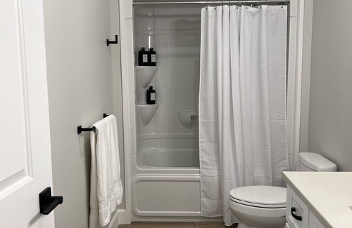 Goderich House | Your Coastal Dream Home Awaits!