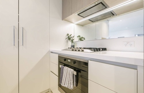 Cremorne Apartment | Your Gateway to Sports and Entertainment!