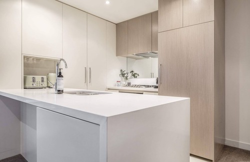 Cremorne Apartment | Your Gateway to Sports and Entertainment!