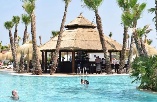 Crevillente House | Your Home Away From Home! TWO Relaxing Cabins, 3 Onsite Pools, Spa and Sauna!