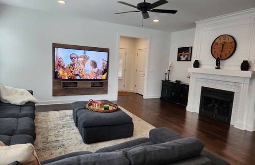 Newburgh House | Your home away from home.
