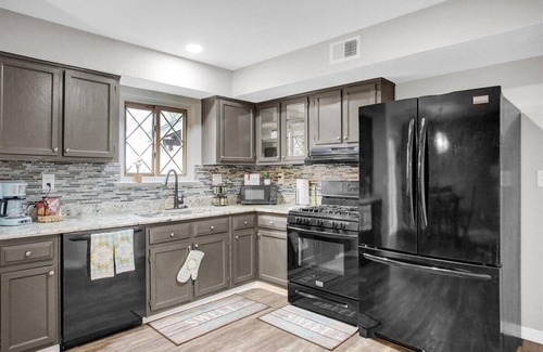 West Reading House | Your Home away from Home!n