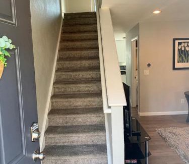 Jewell Heights - Hoffman Heights House | Your home close to Anshutz and DIA