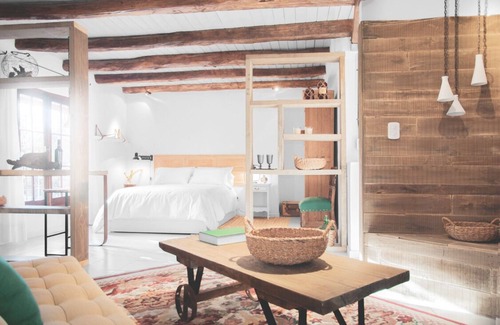 Chacras de Coria Apartment | Your Home in Chacras ♡ Warm and Cozy Private Room with Independent Entrance